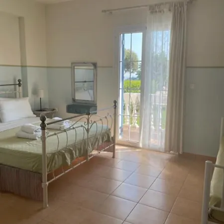 Aparthotel Elaias Gi Mousata