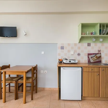 Elaias Gi Apart Otel Mousata