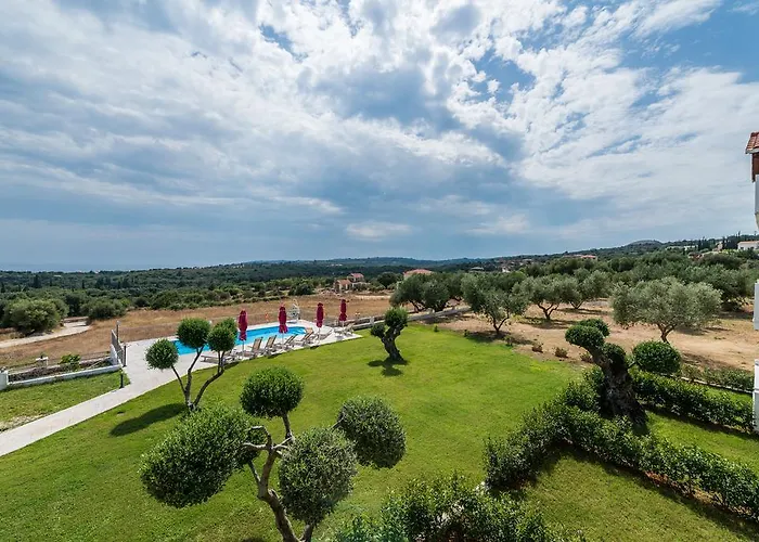 מלון דירות Elaias Gi 4*