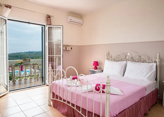 Elaias Gi מלון דירות