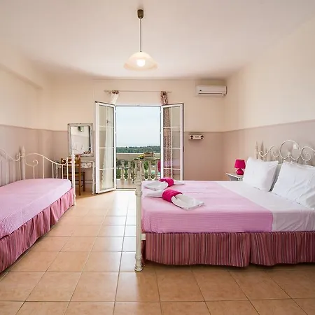 Apart-hotel Elaias Gi 2*