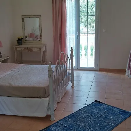 Апарт-отель Elaias Gi 4*