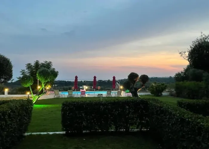 Elaias Gi Apartmanhotel 4*